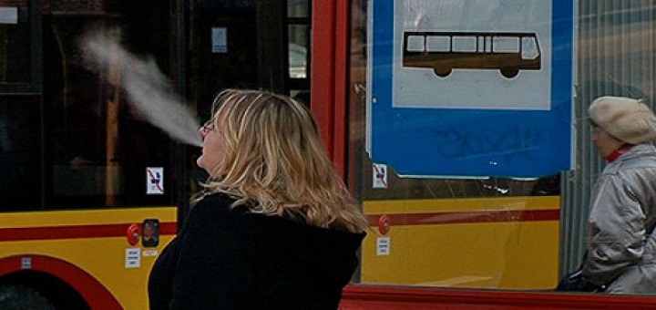 Wzmożone kontrole palaczy w miejscach publicznych