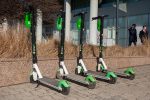 Hulajnogi elektryczne z nowymi zasadami w Warszawie