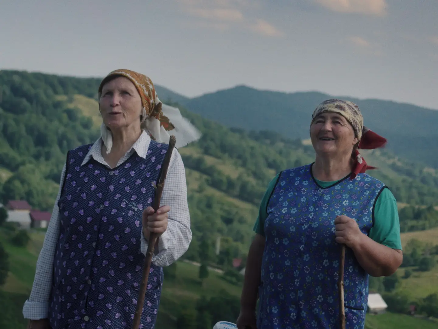 Filmy z festiwalu Watch Docs na dziedzińcu Teatru Komuna Warszawa |…