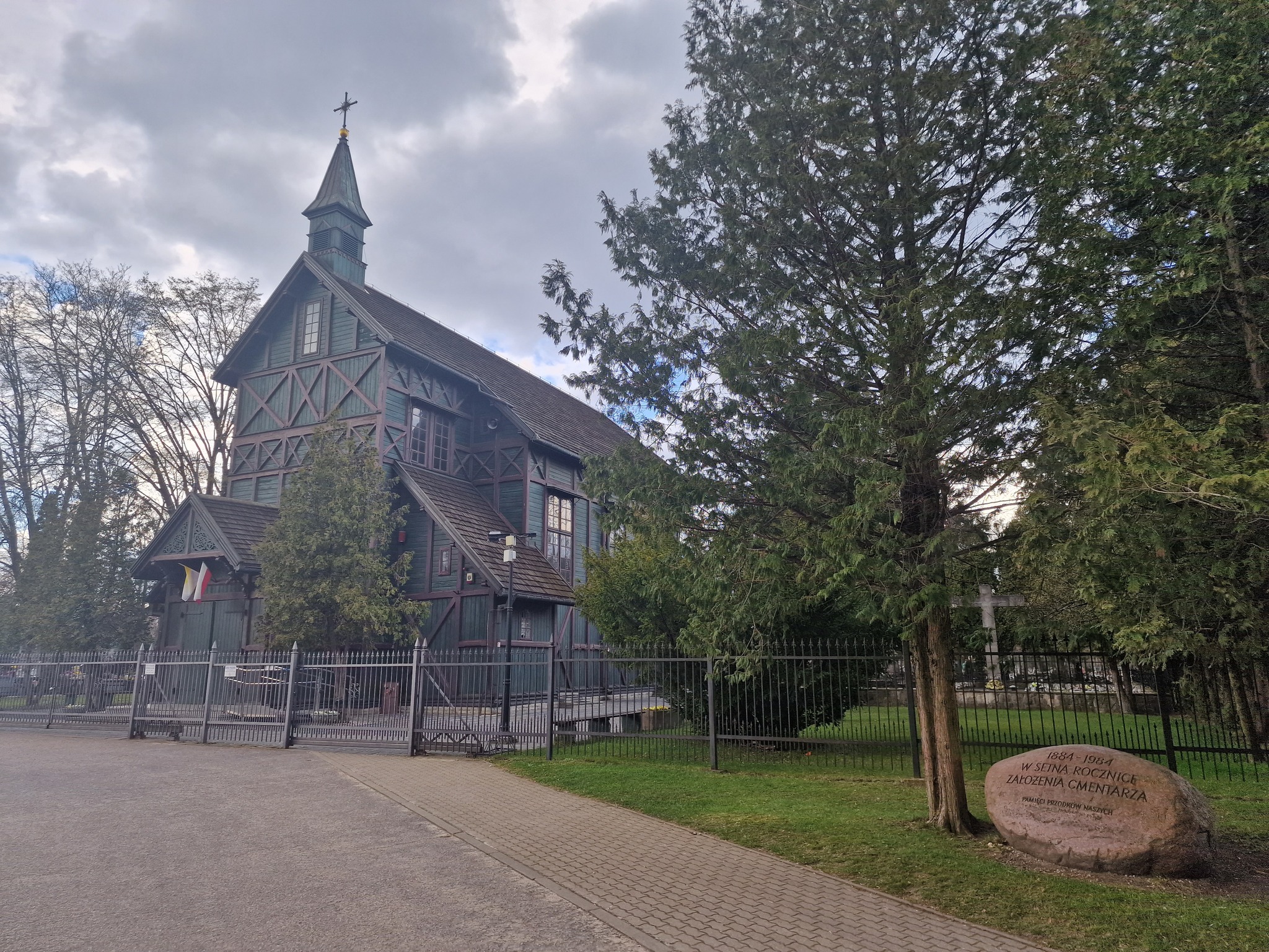 Cmentarz bródnowski – spacer z przewodnikiem